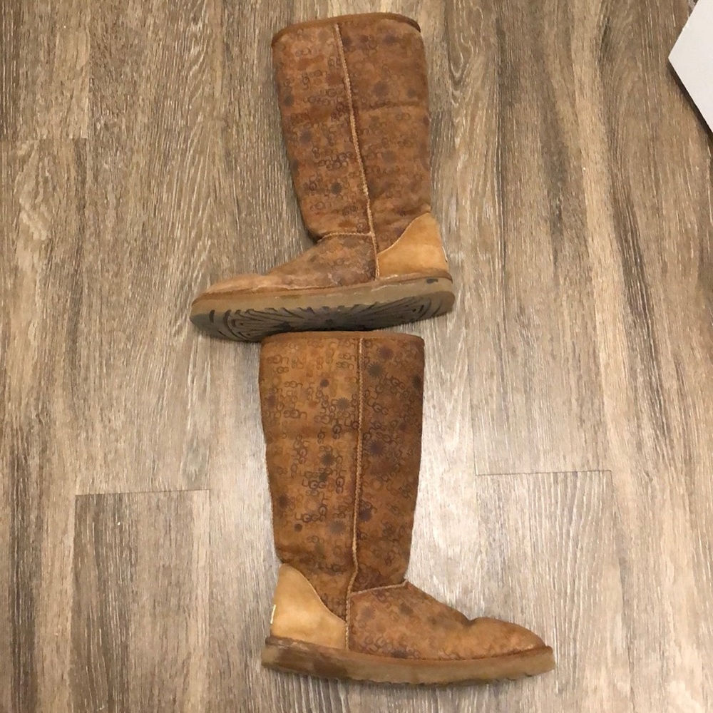 Tall brown Ugg boots